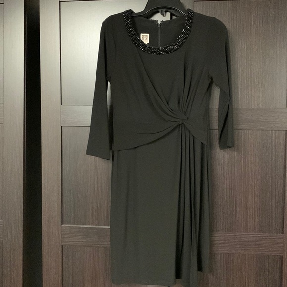 Black Dress 6 - Picture 1 of 4